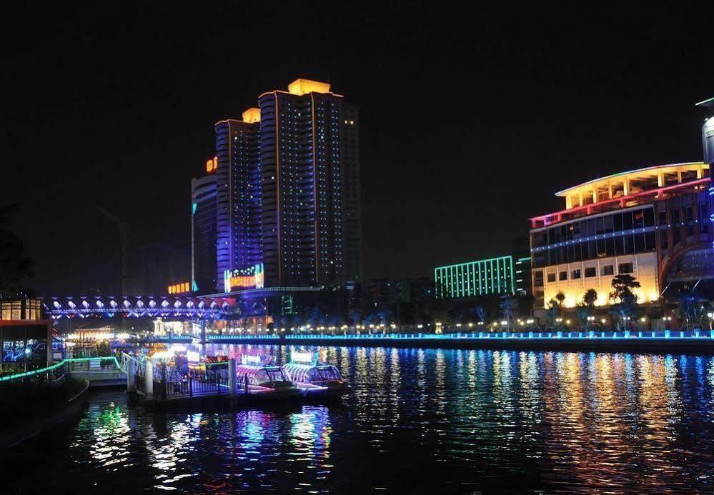 River Side Hotel Zhongshan  Bagian luar foto